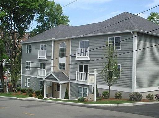 5th image of 109 California Ave APT 102