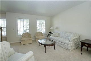 2nd image of 4924 Catskill St