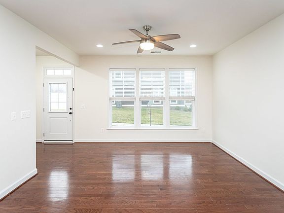 5th image of 3245 Battery Park Pl