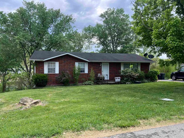 65 7th St, Grayson, KY 41143