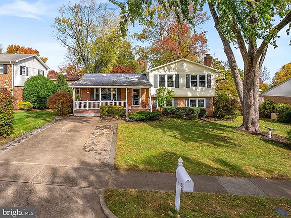 3rd image of 310 Ayrlee Ave NW