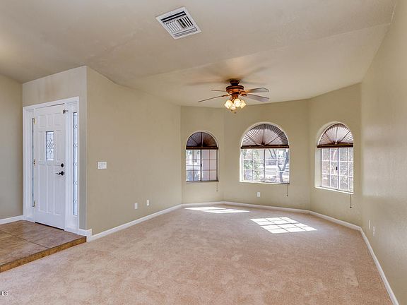 5th image of 743 S Winthrop Cir