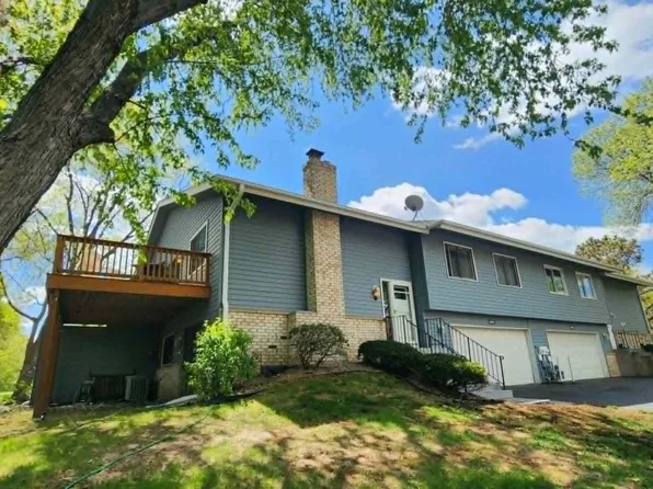 3597 York Dr, Woodbury, MN 55125