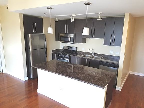 5th image of 1400 S Michigan Ave APT 1410