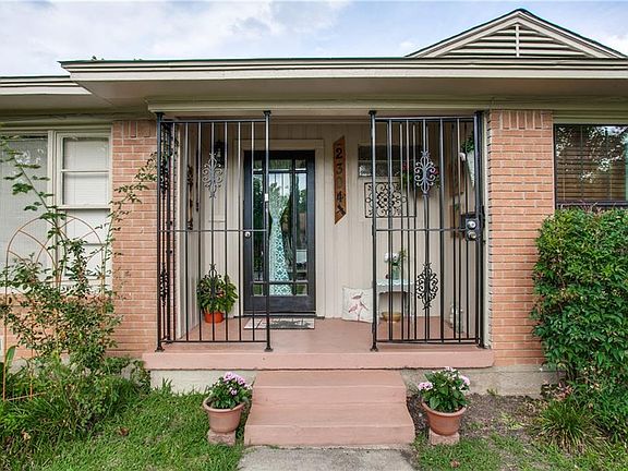4th image of 2304 Las Cruces Ln