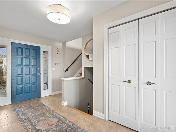 4th image of 1018 Almond Dr