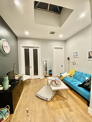 Rented by Lodger Corp | media 16