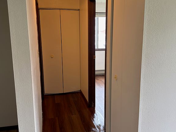 5th image of 509 S Railroad Ave #1