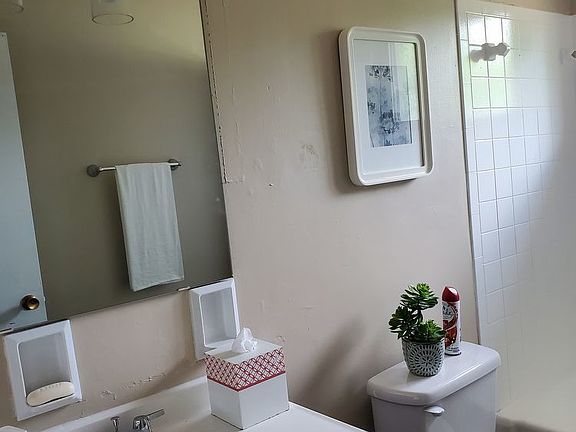 3rd image of 3825 N Whittier Pl #0