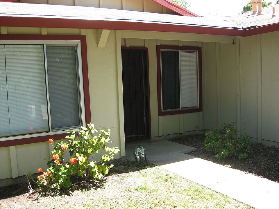 1st image of 7983 Deer Lake Dr