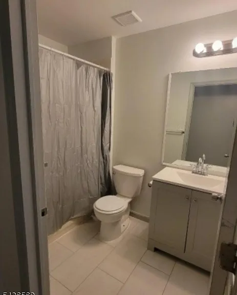1076 Oakcroft Ln — Photo 7