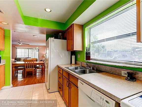 3rd image of 10781 Royal Palm Blvd #8