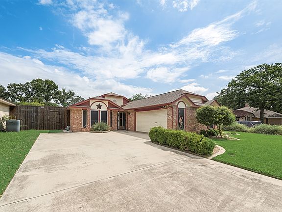2nd image of 302 Manana Dr