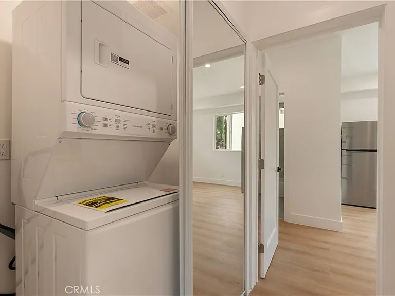2843 Folsom — Photo 14