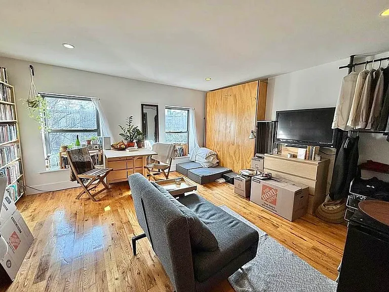 448 Jefferson Ave #4R — Photo 5