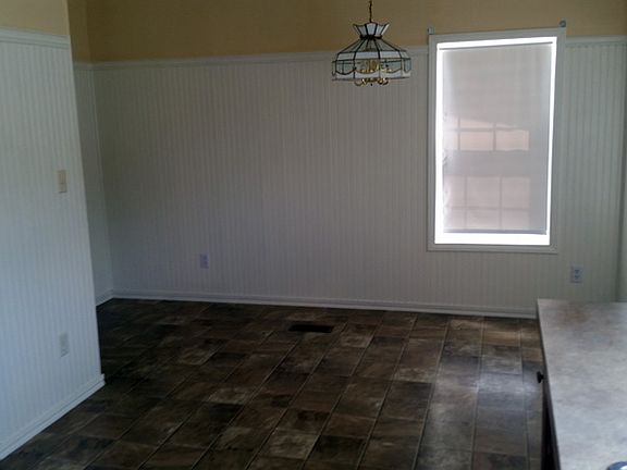 5th image of 1202 Pinewood Dr