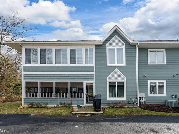 4th image of 106 Willow Ln #62B