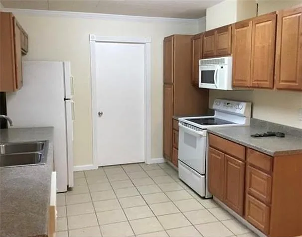 2110 Cherie Dr — Photo 5