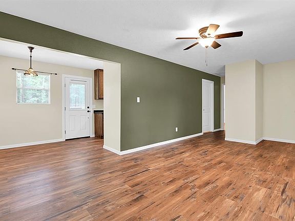 4th image of 284 County Road 3012