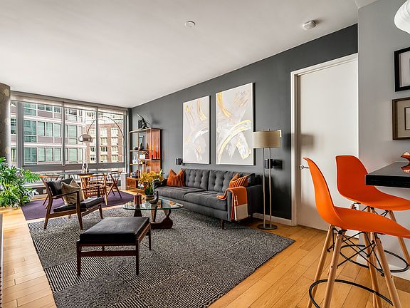 2nd image of 4630 Center Blvd APT 402