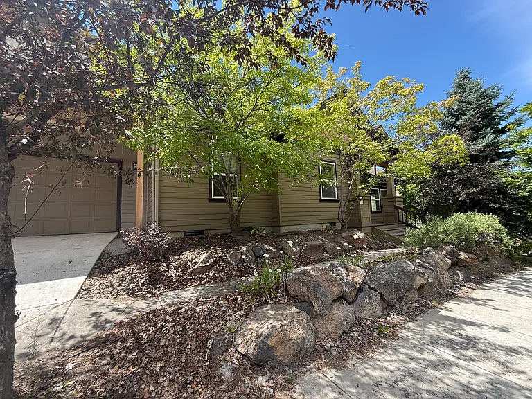 319 SW Chukar Ln — Photo 22