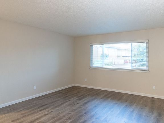 4th image of 5981 Lake Crest Way #17