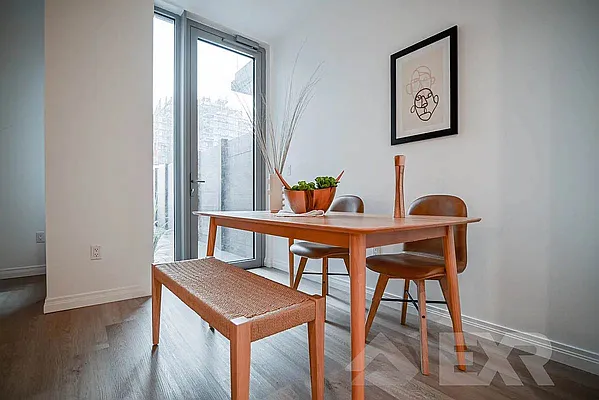 Rented by EXR | media 5