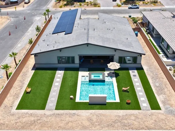 8310 W Camero Ave, Las Vegas, NV 89113
