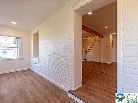 3rd image of 403 S Nulton Ave