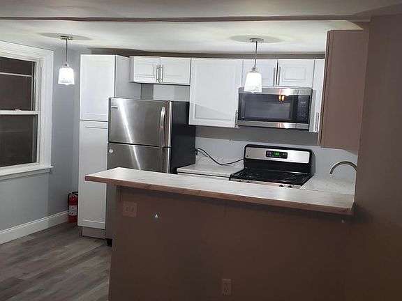 2nd image of 120 W Loudon St #2