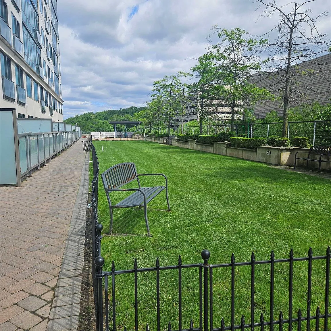 1 bed, 1.0 bath, 808 sqft, $3,100 — Photo 1