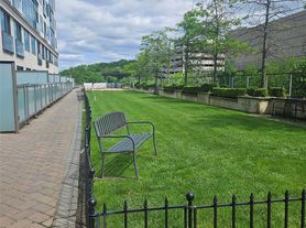 701 Ridge Hill Blvd, Yonkers, NY