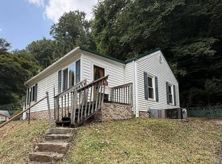 840 S Park Rd SE, Charleston, WV 25304