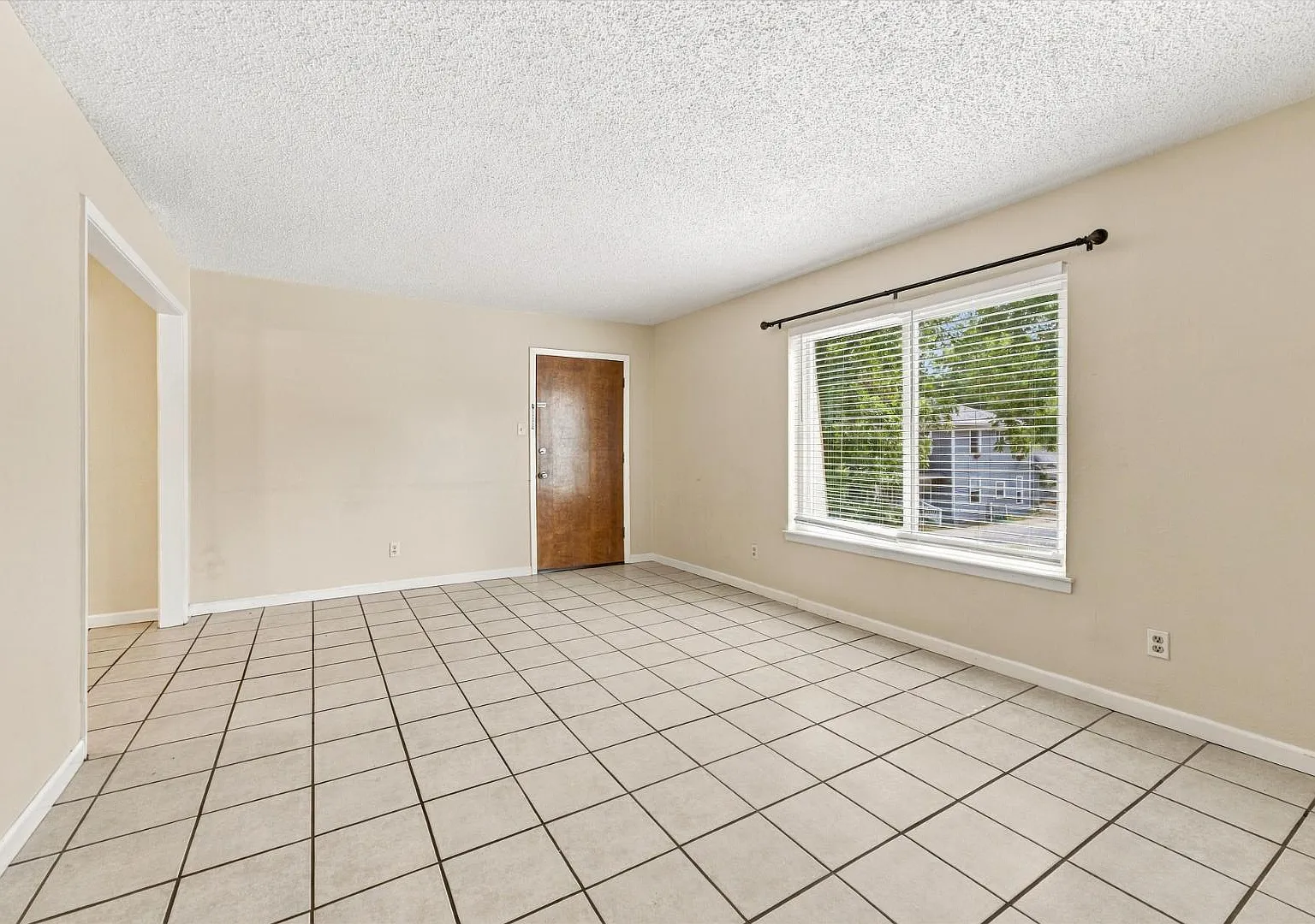 410 W Franklin St - 410 Franklin St Unit 5 — Photo 3