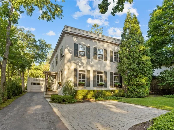 383 Washington Rd, Lake Forest, IL 60045