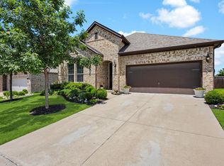 571 McKenna Dr, Fate, TX 75087