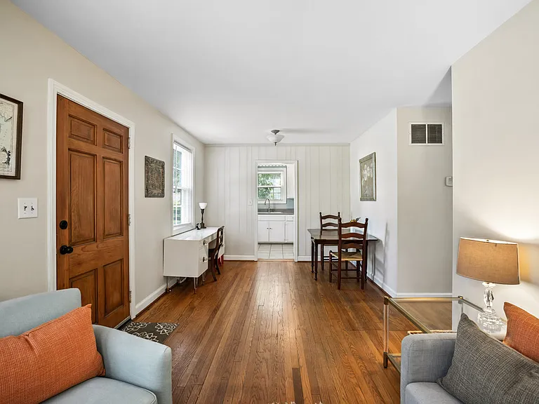 1322 Chesapeake St — Photo 36