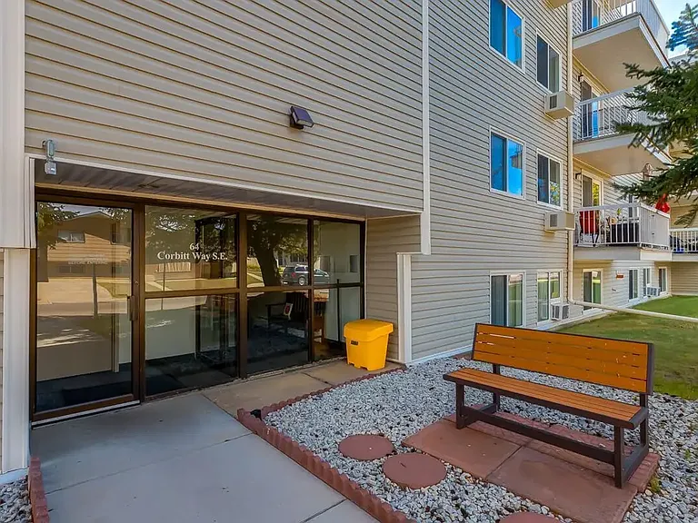 64 Corbitt Way SE — Photo 25