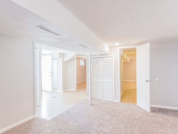 3rd image of 4801 Evanston Ave