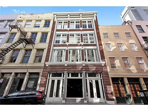 216 Chartres St Photo 1