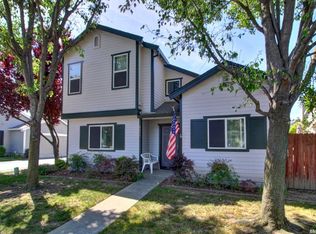 6435 Laguna Mirage Ln, Elk Grove, CA 95758