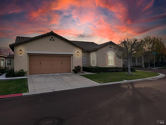 3rd image of 1107 Diamante Drive