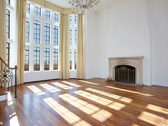 2nd image of 5 Tudor City Pl Lbby 9