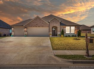 11266 S 282nd East Ave, Coweta, OK 74429