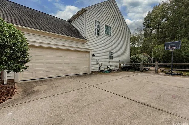 10828 Carmody Ct — Photo 28