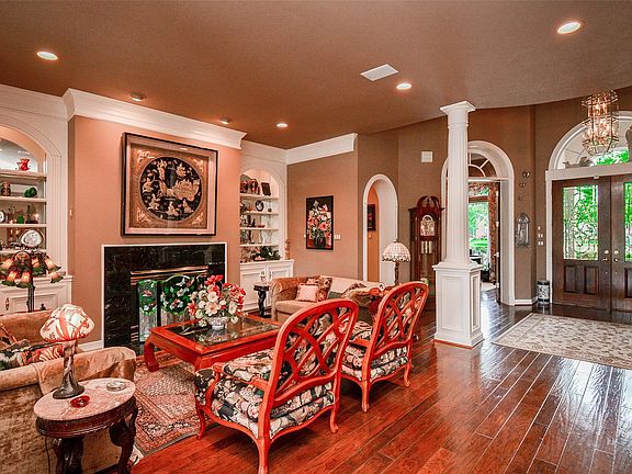 5th image of 2111 Summerland Dr