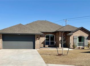 9612 Bexhill Dr, Yukon, OK 73099