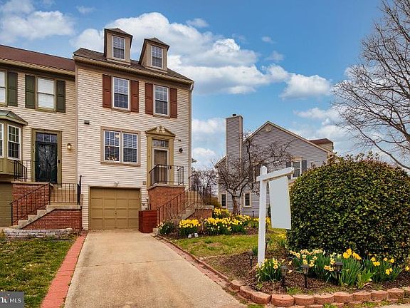4th image of 8125 Aspenwood Way