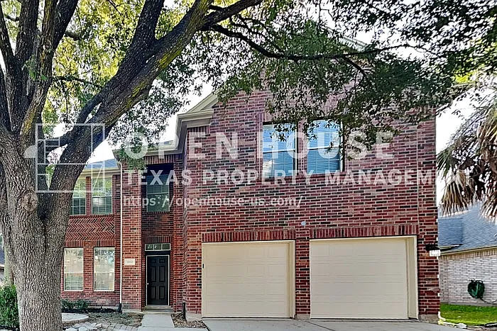 4 bed, 2.5 bath, 2456 sqft, $2,250 — Photo 1
