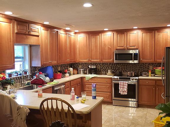 4th image of 5124 Presley Dr